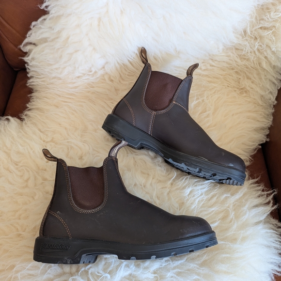 Blundstone Women's Chocolate Brown Ankle Booties - Picture 5 of 11